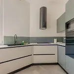Guest Planet - Dergano M3 아파트 *